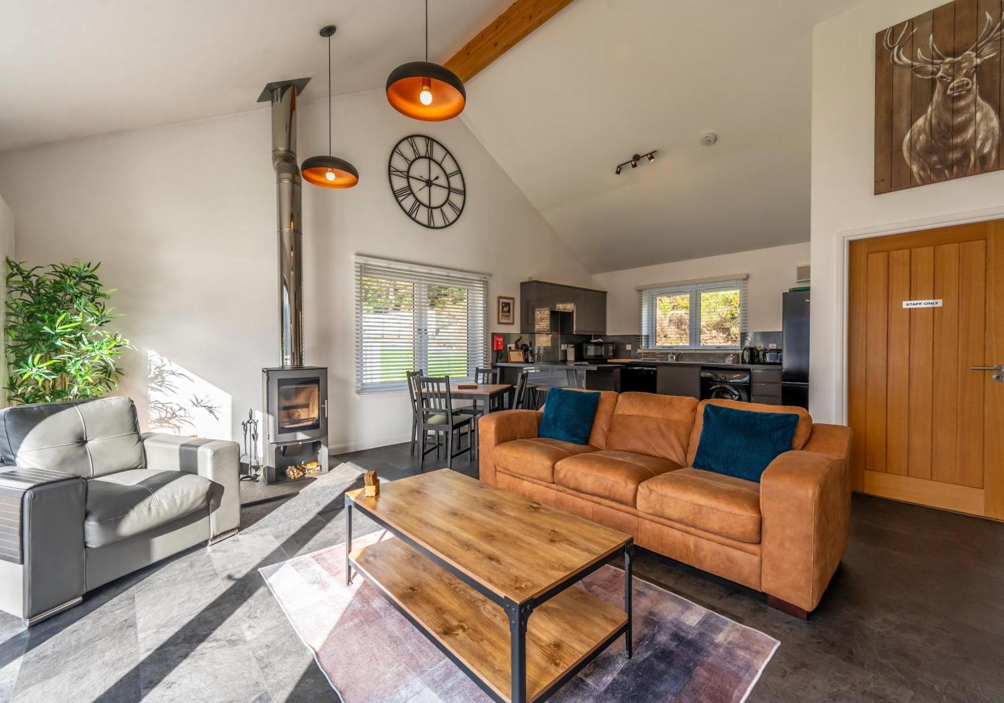 Shoreland Lodges - Cherry Lodge Fort Augustus Esterno foto