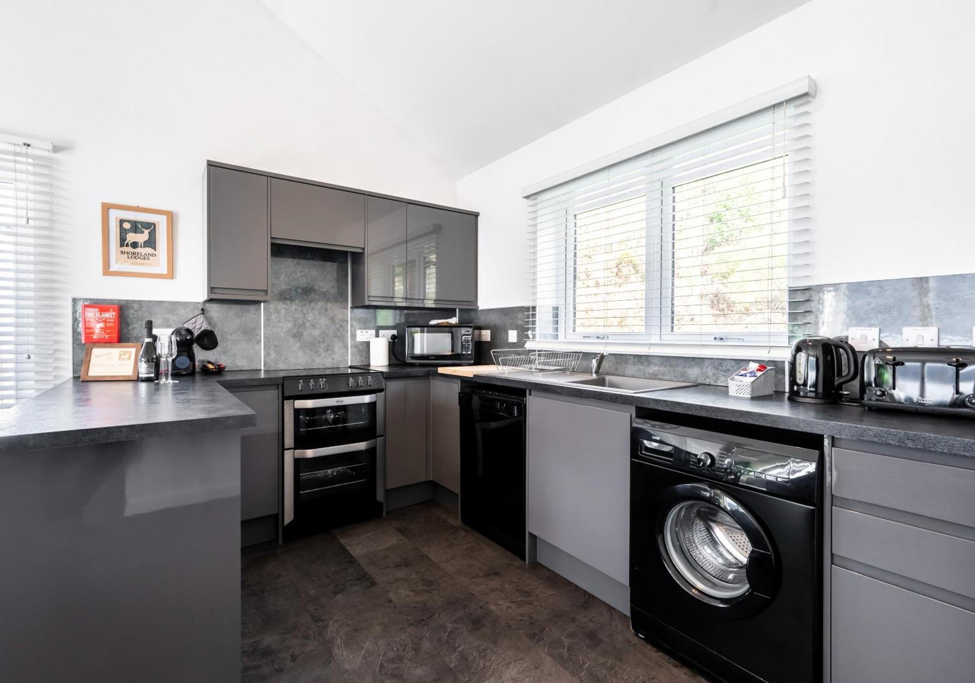 Shoreland Lodges - Cherry Lodge Fort Augustus Esterno foto