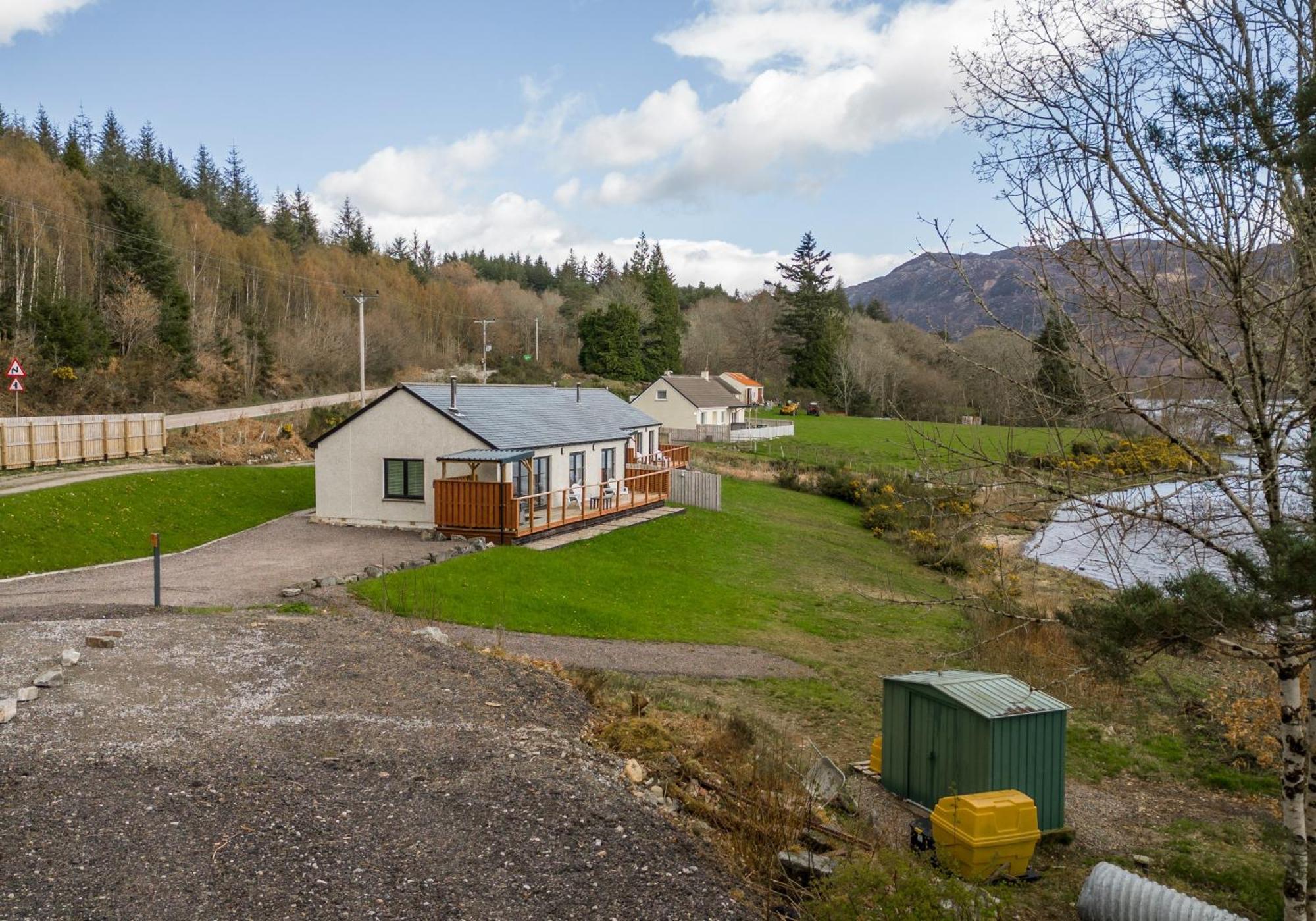 Shoreland Lodges - Cherry Lodge Fort Augustus Esterno foto